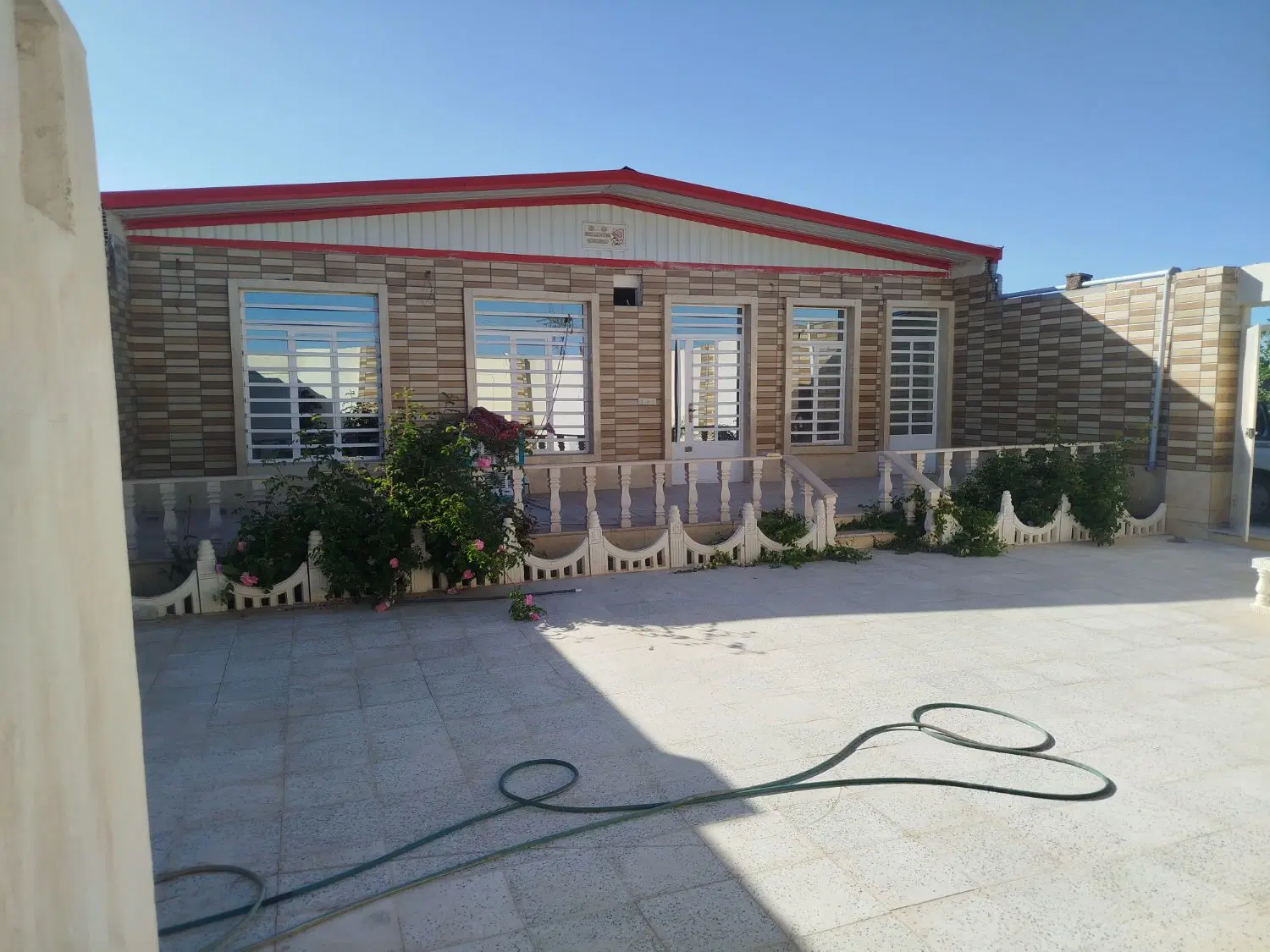 زمین فروشی
