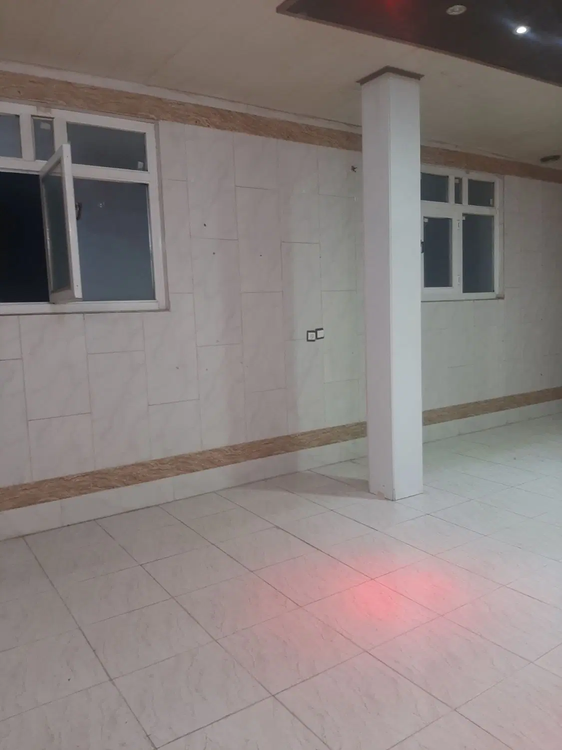 سوئیت در بلوار مطهری یزدانشهر