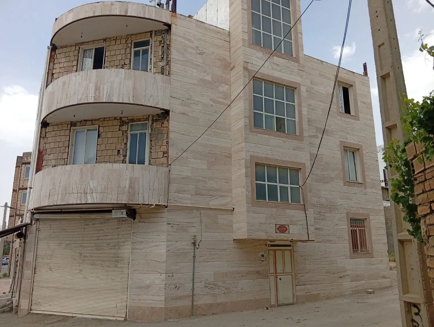 فروش ساختمان 3طبقه