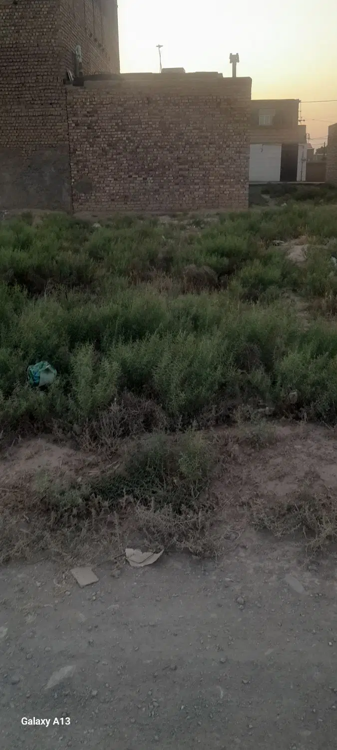 زمین به  مساحت ۱۲۲ متر مربع