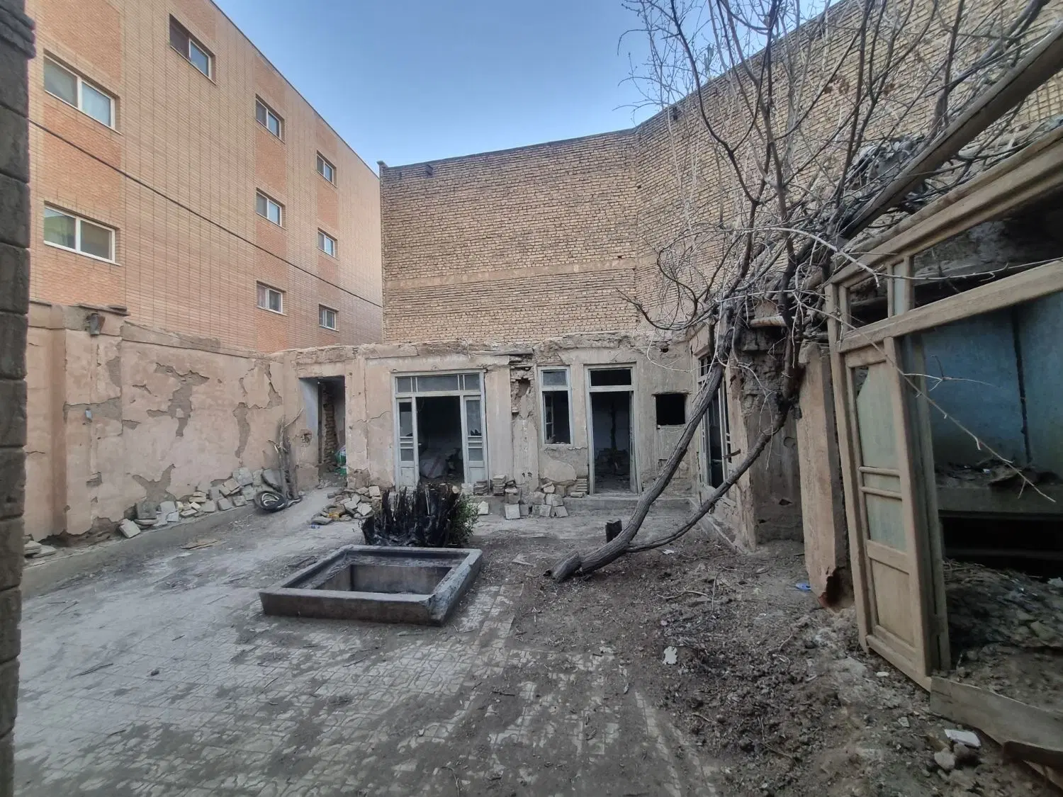 خانه کلنگی