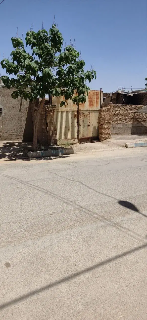 زمین ۴دیواری