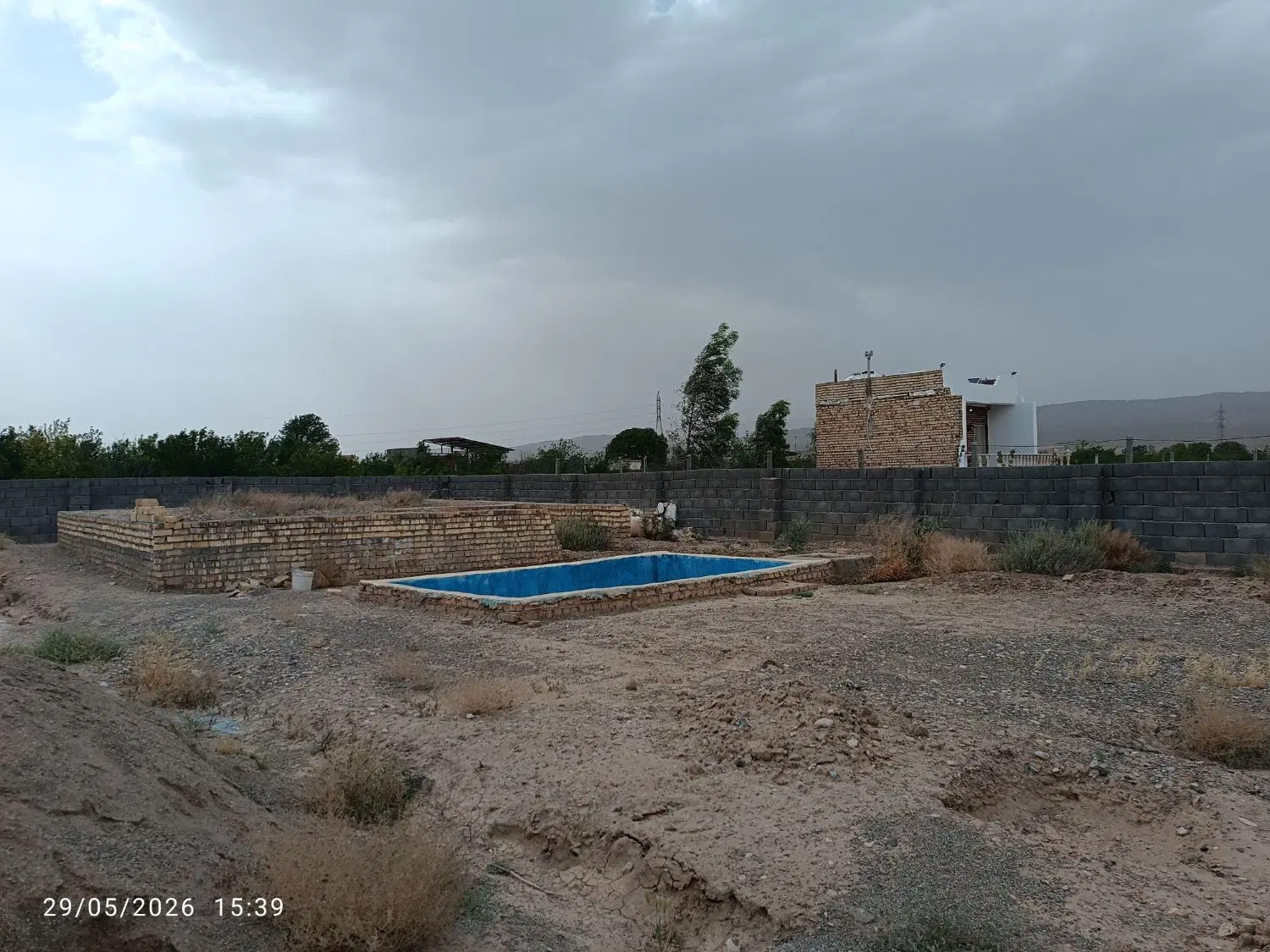 زمین باغچه