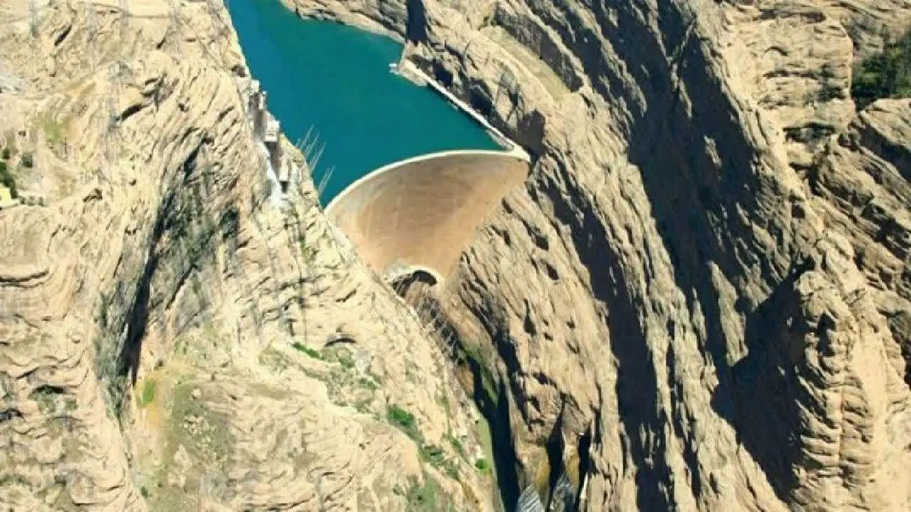 ۱۰۰۰ متر زمین هماشهر