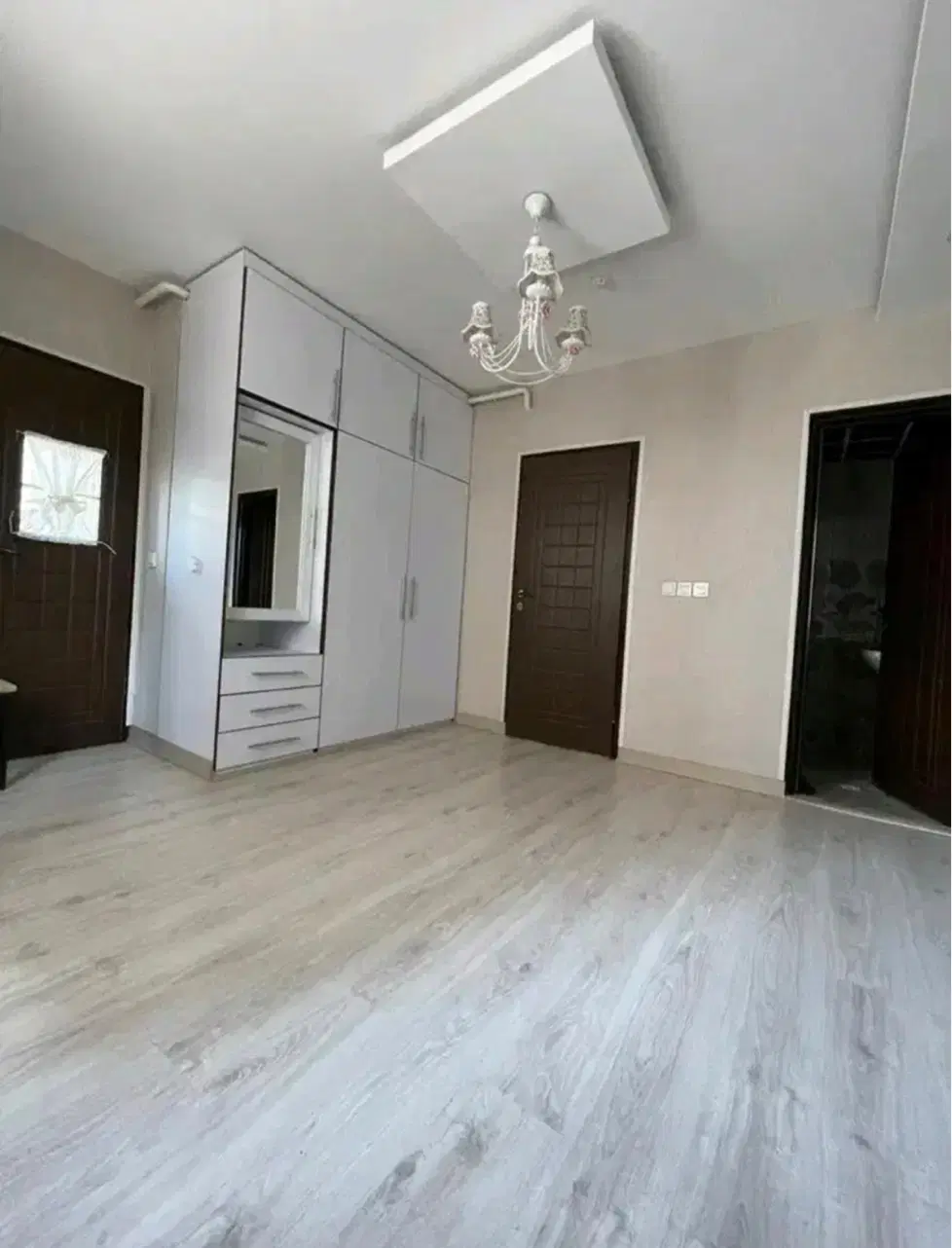 اپارتمان ۱۳۶ متری گلسار