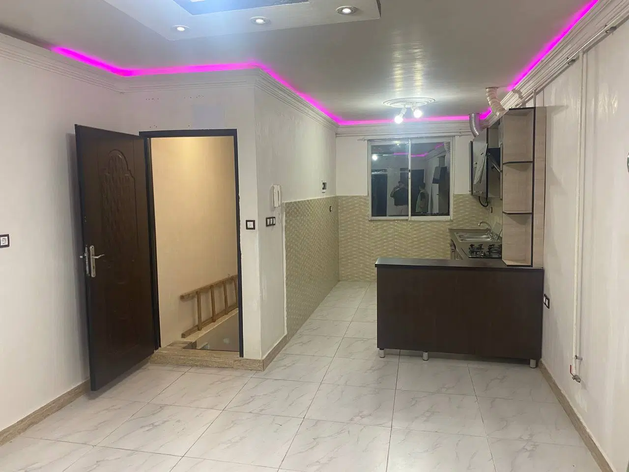 اجاره واحد طبقه بالا