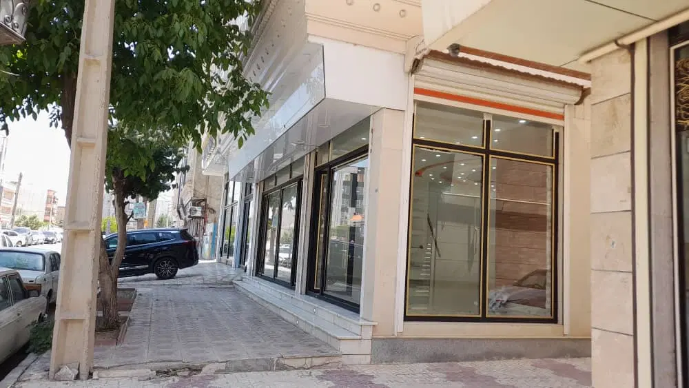 مغازه تجاری در بهاران فاز یک