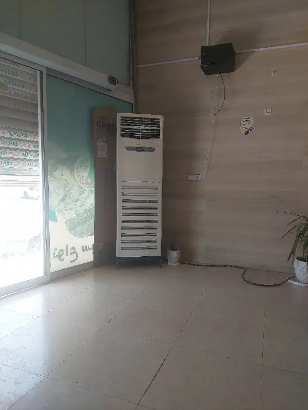 ملک تجاری ۱۳۰متر و۵۰مت بالکن