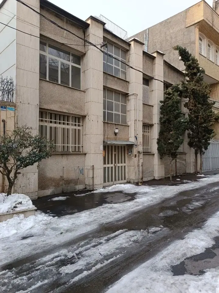 ۱۳۰متر قدرالسهم ۳۹۰متر کلنگی بر۱۰ جنوبی فردوس