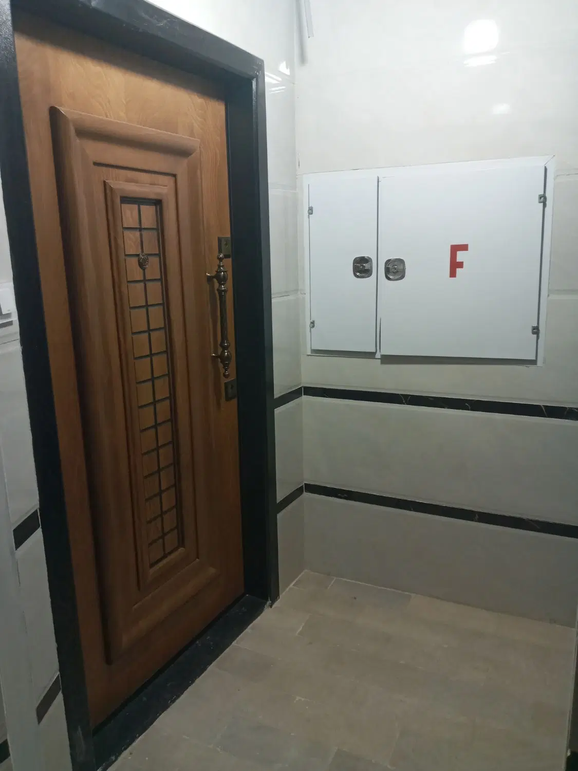 آپارتمان نوساز مهندسی ساز