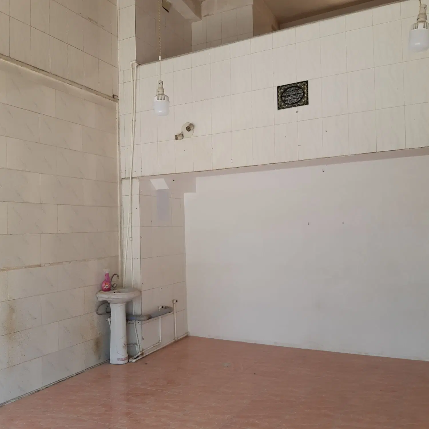 اجاره مغازه ۴۰متر در اندیشه