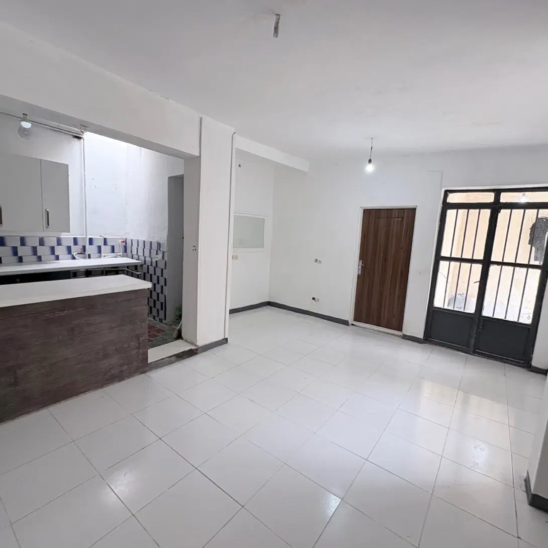 ۹۰متر خانه حیاط داردربست ۲خواب