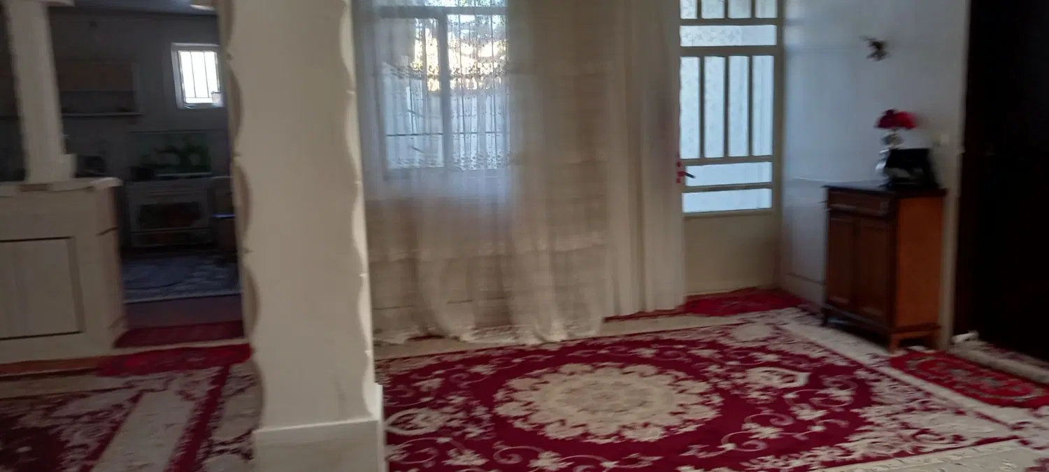 خانه ۱۵۰متری انگشته خت بالا