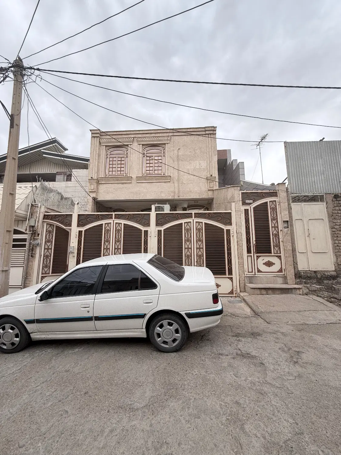 ۱۳۰ متر ۲ خواب_کوی ارتش_نزدیک کلینیک شفا_