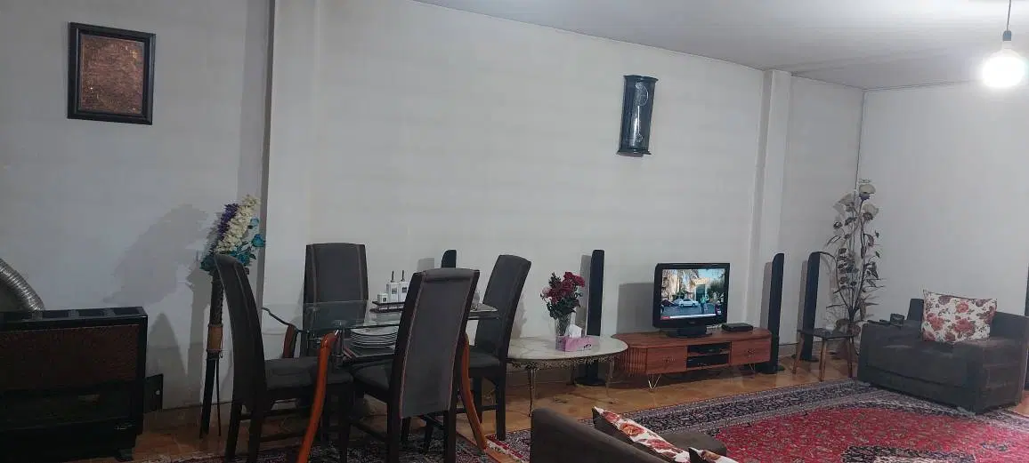 82 متری _ دو خواب _ پارکینگ دار