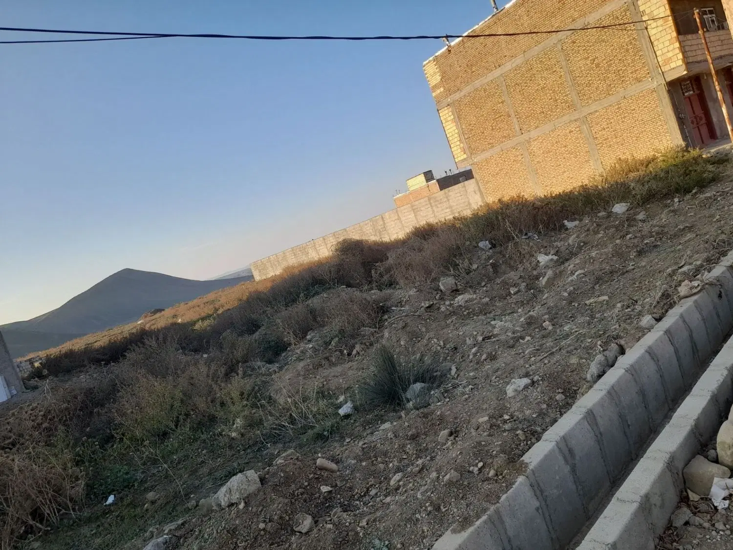 2عددزمین گرمی روستای قرقوچ380متر برجاده