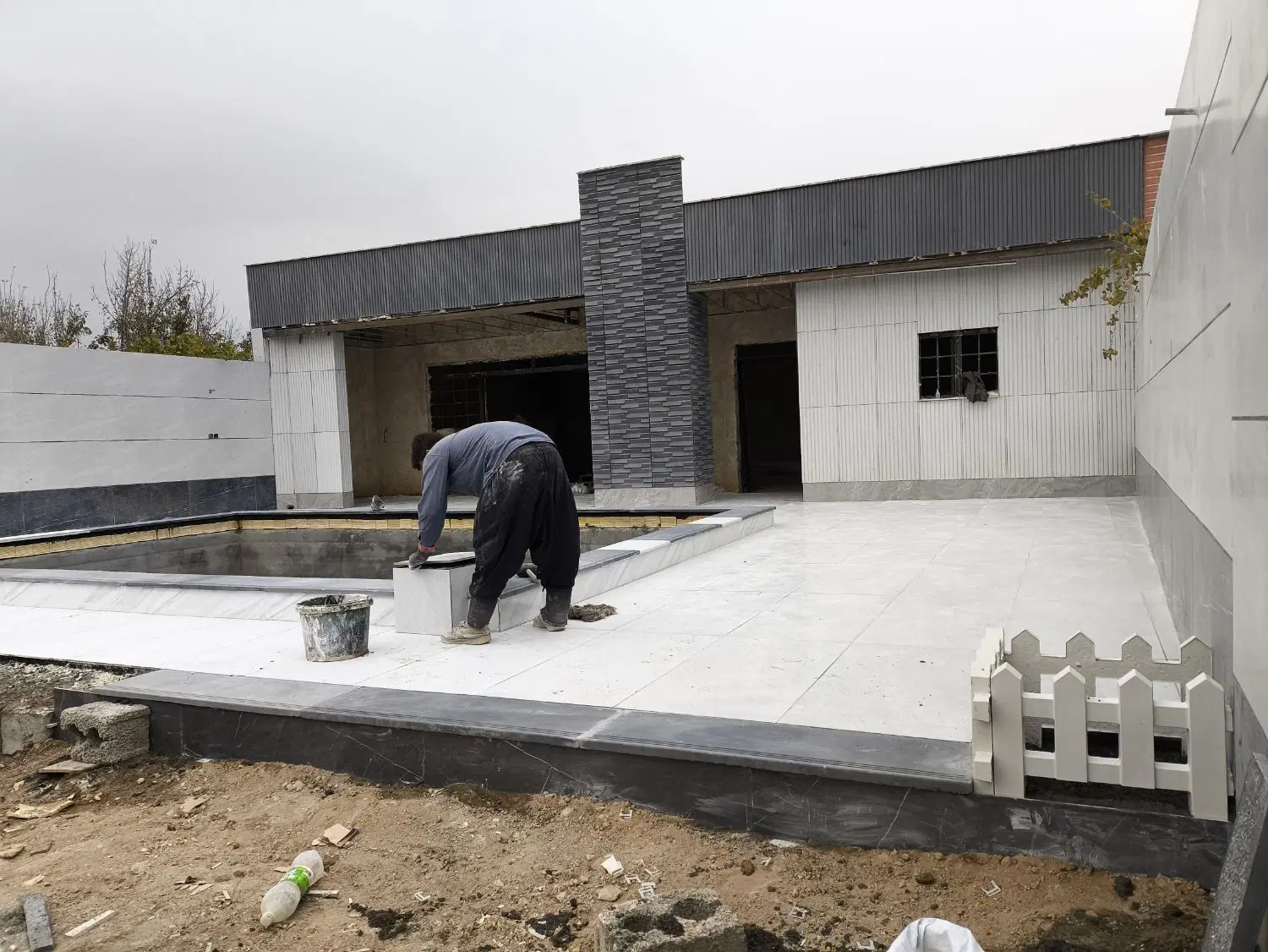 باغ لاکچری قلعه سفید