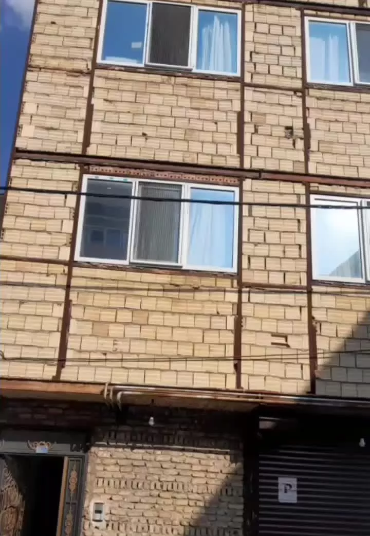 ساختمان دوطبقه