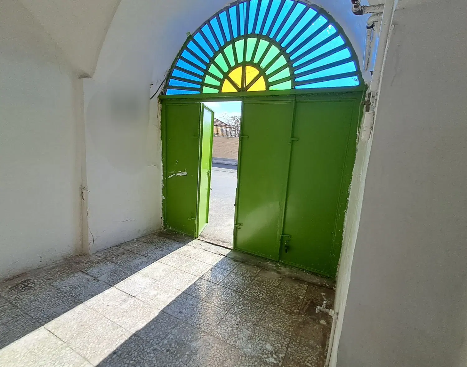 اجاره مغازه تجاری۱۷ متری قرنی