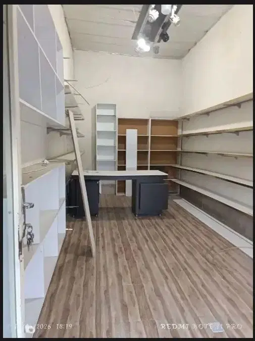 مغازه 25 متری خیابان 48متری
