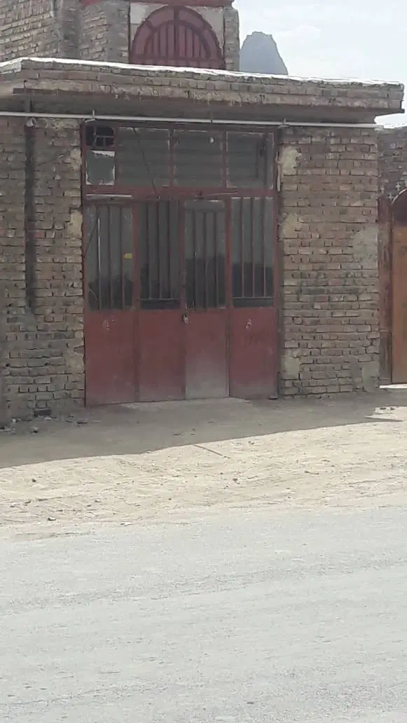 یک باب مغازه تجاری واقع در خیابان جمهوری
