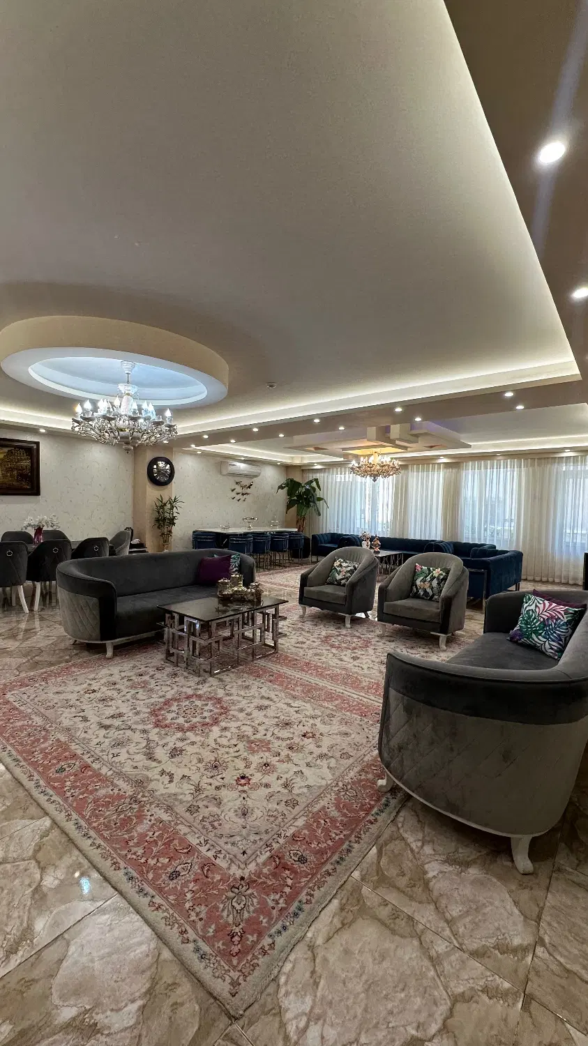 آپارتمان لوکس و خوش ساز کرم زاده ۱۱
