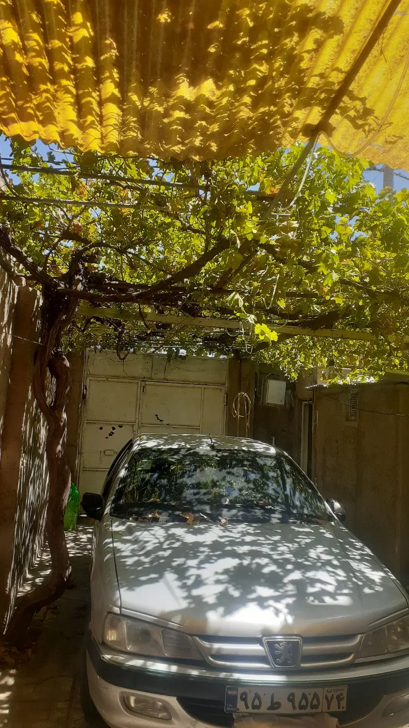 زمین فروشی