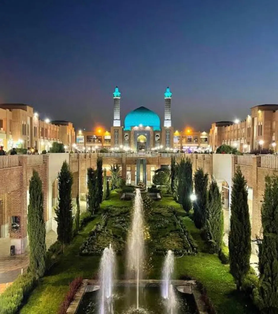 رهن مغازه در بازار بزرگ اسلامی در فار ۴ اندیشه