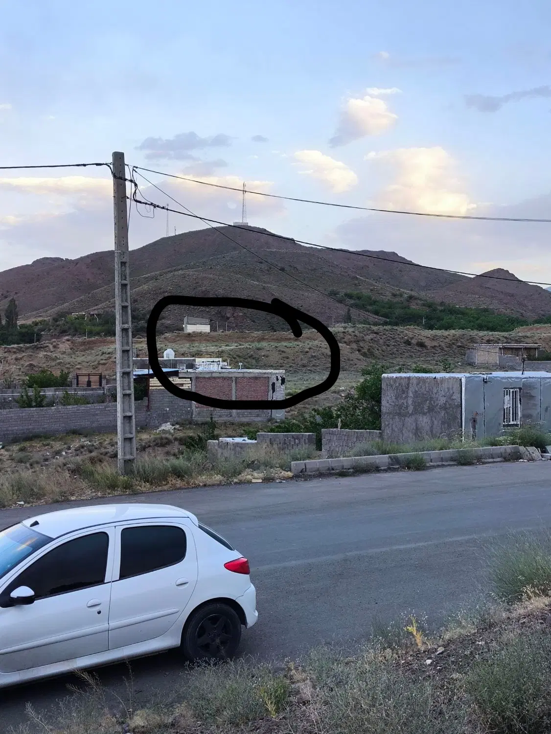 زمین مسکونی مالکیت با آب و برق و گاز شهری