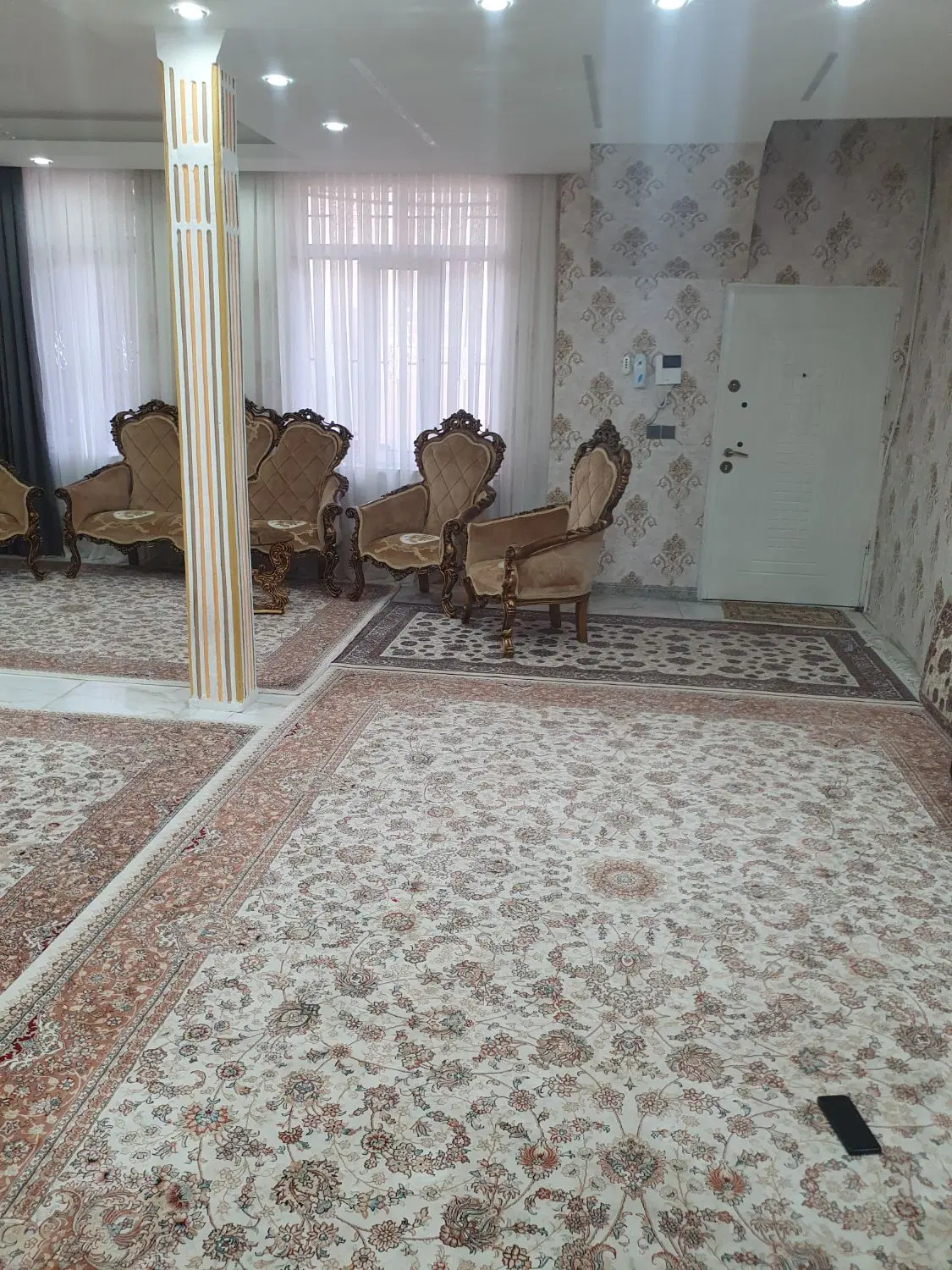 خانه دوطبقه طاقبستان