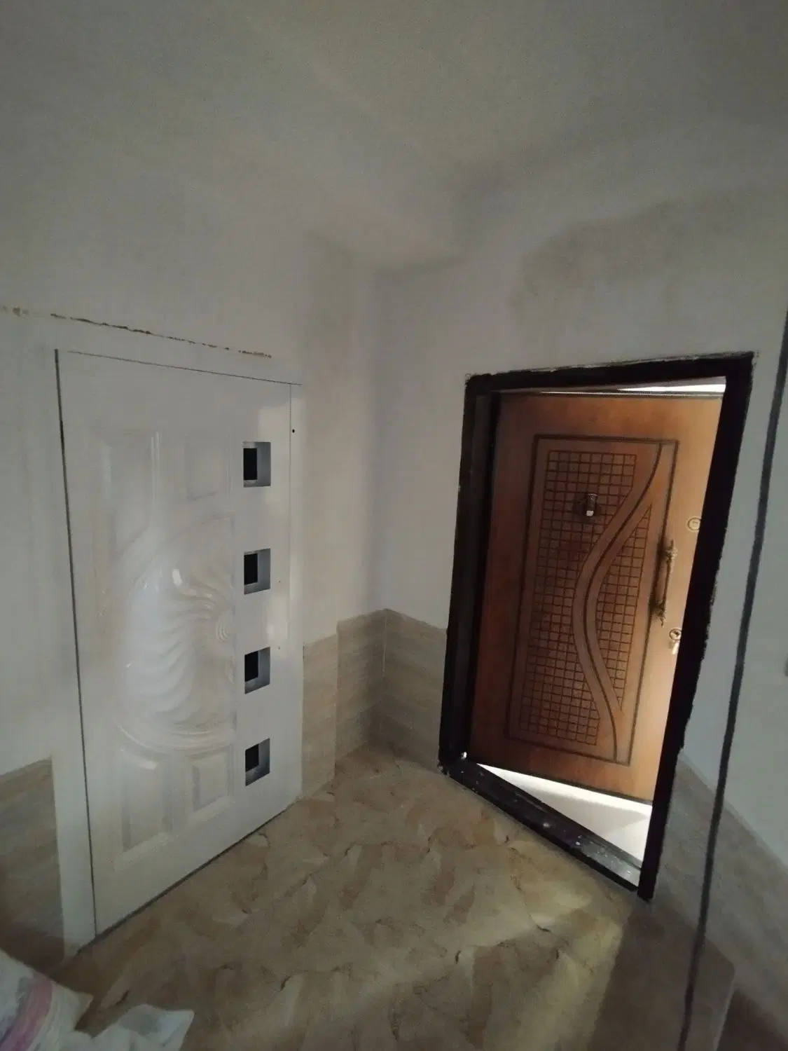 ۱۰۰متری دوخوابه کلید نخورده