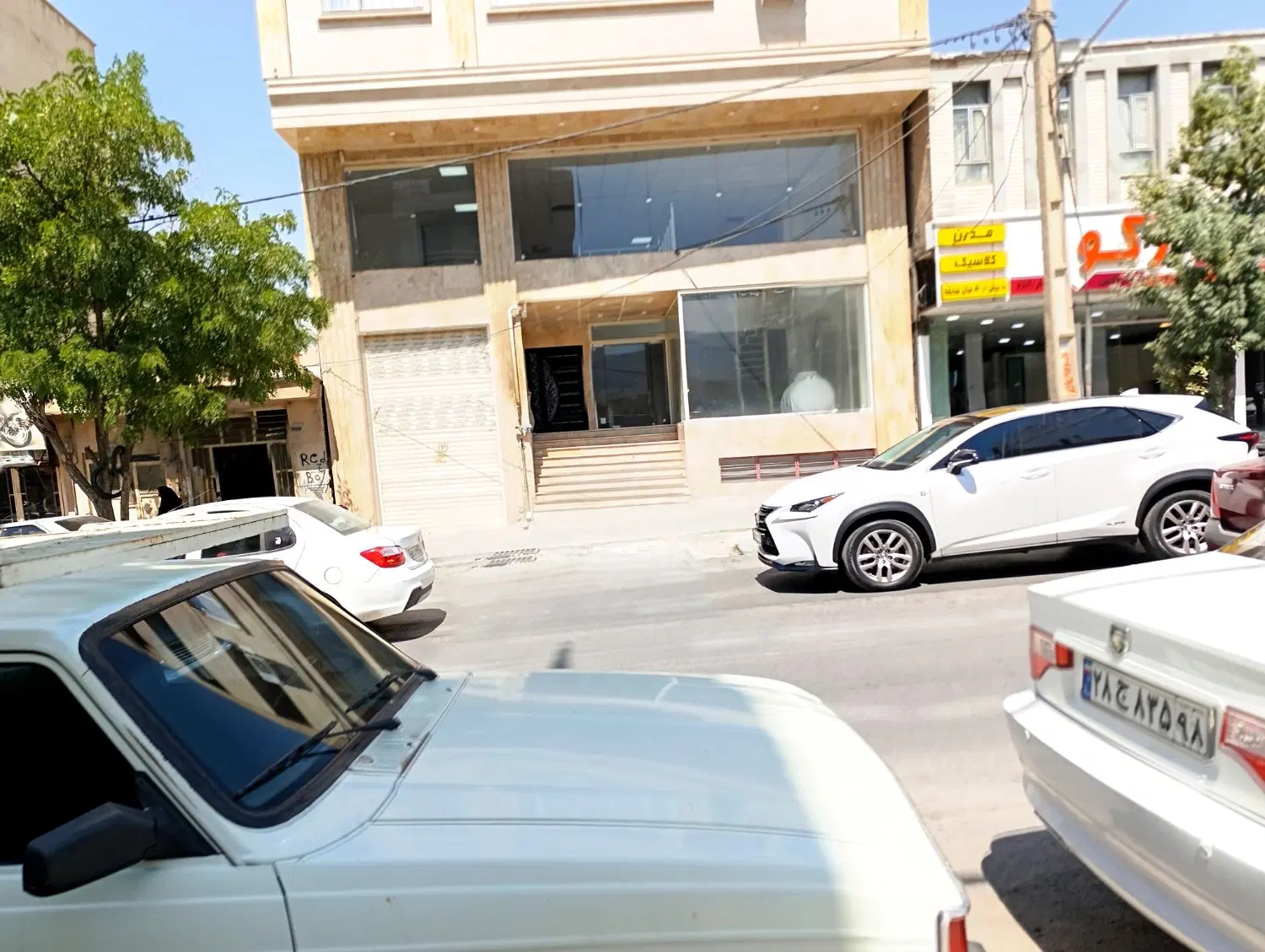 یک باب مغازه 140متری