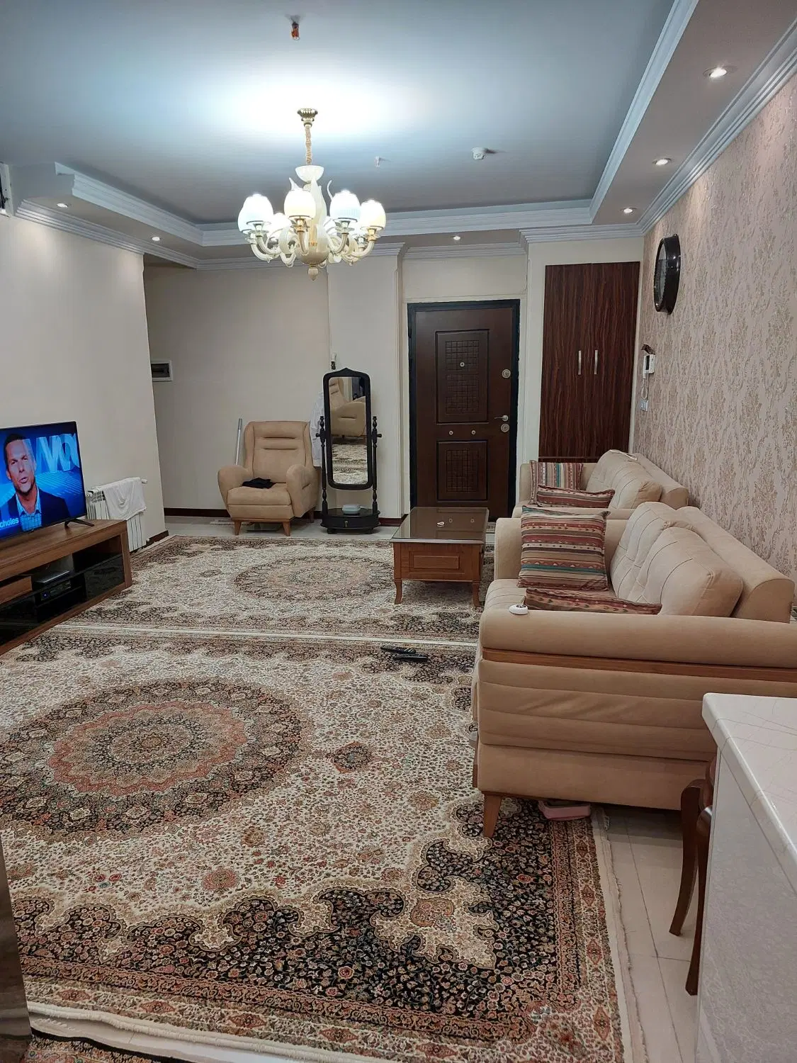 ۹۳ متر_تک واحدی_فول امکانات_قابلیت پارک ۲ ماشین