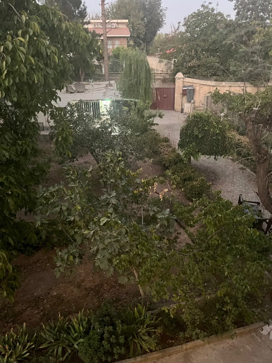 ویلا باغ هزار متری در کردان