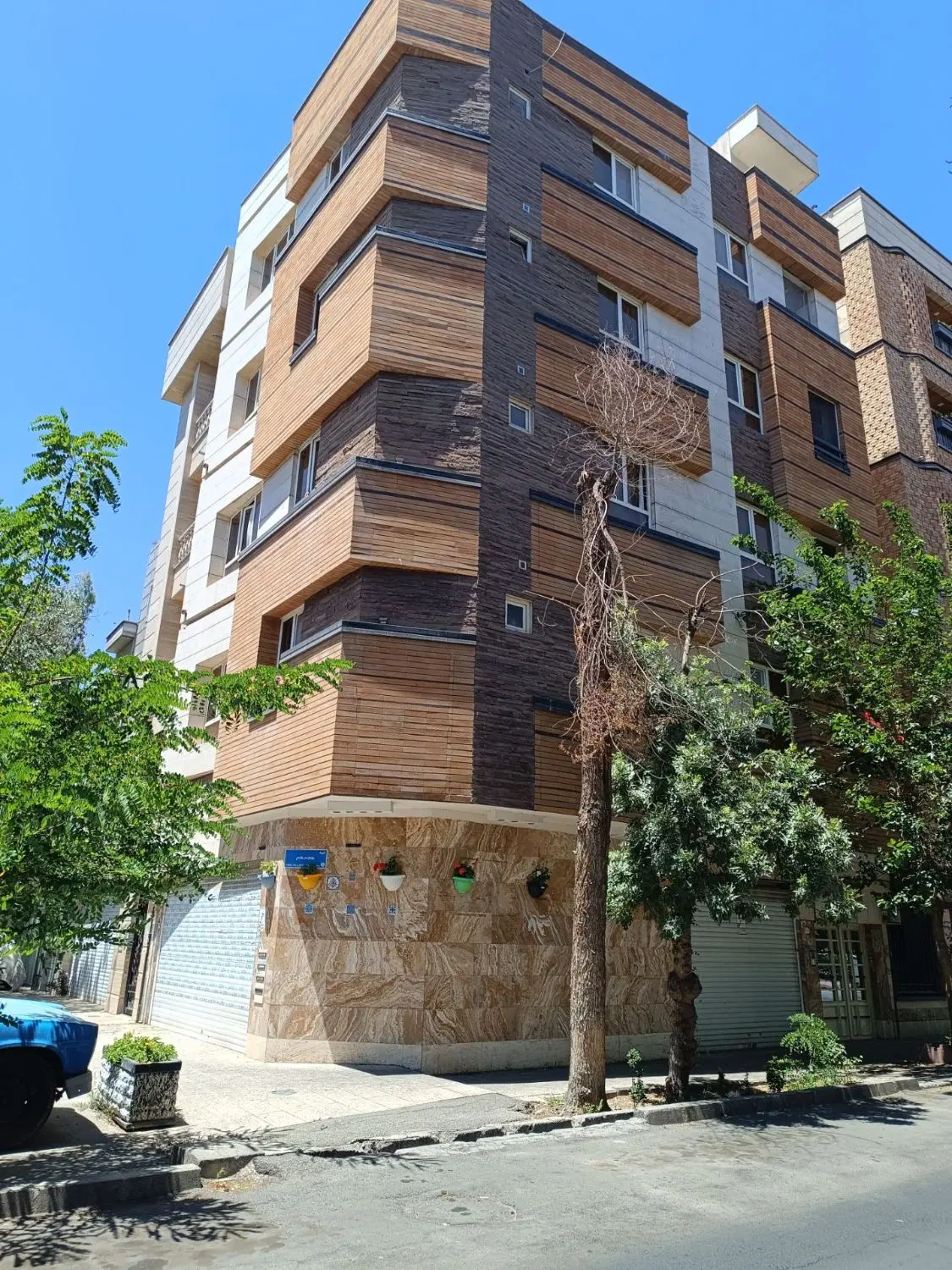 آپارتمان ۸۰ متری نازی آباد