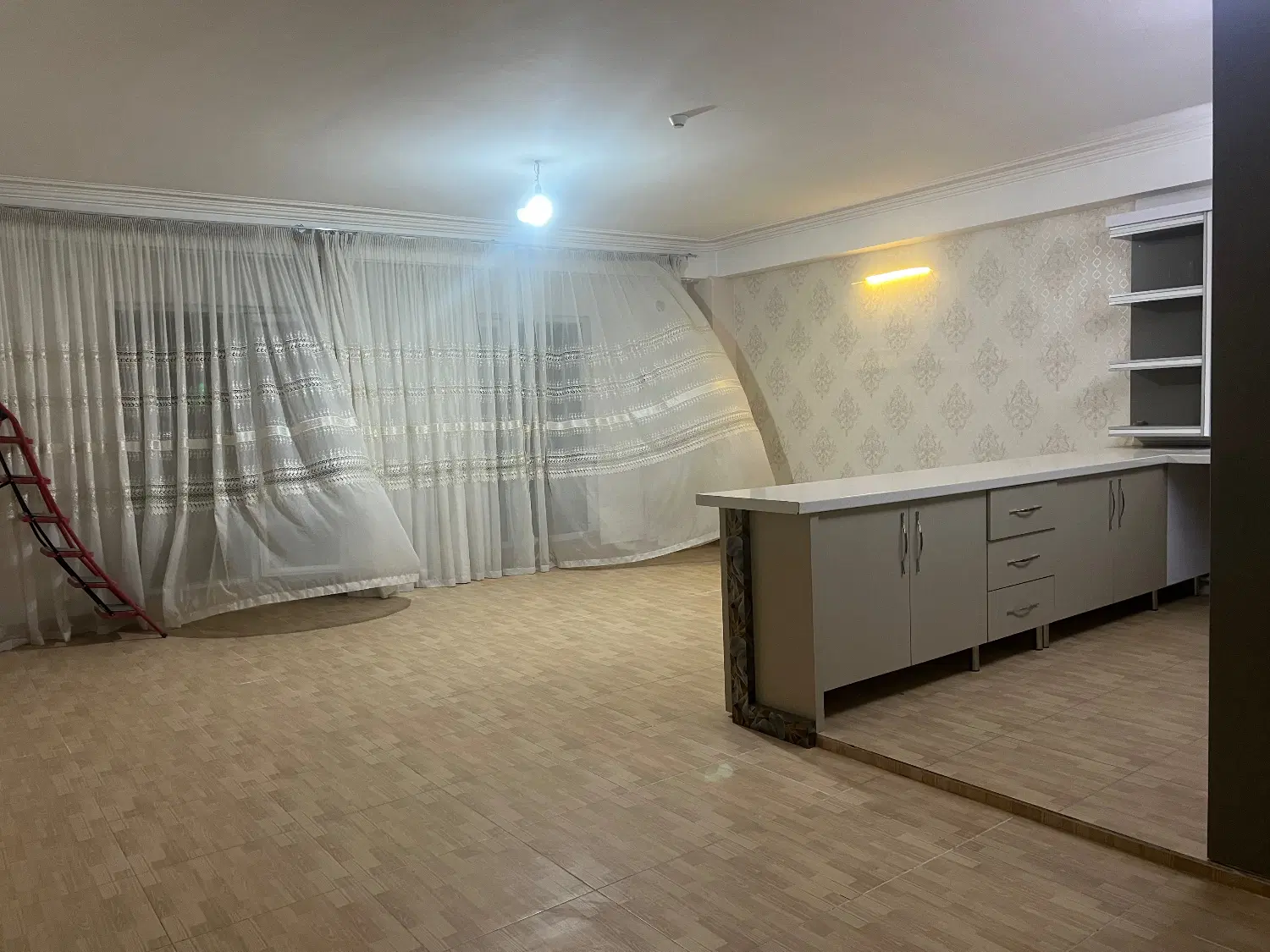 واحد ۹۰متری بازسازی شده بهار