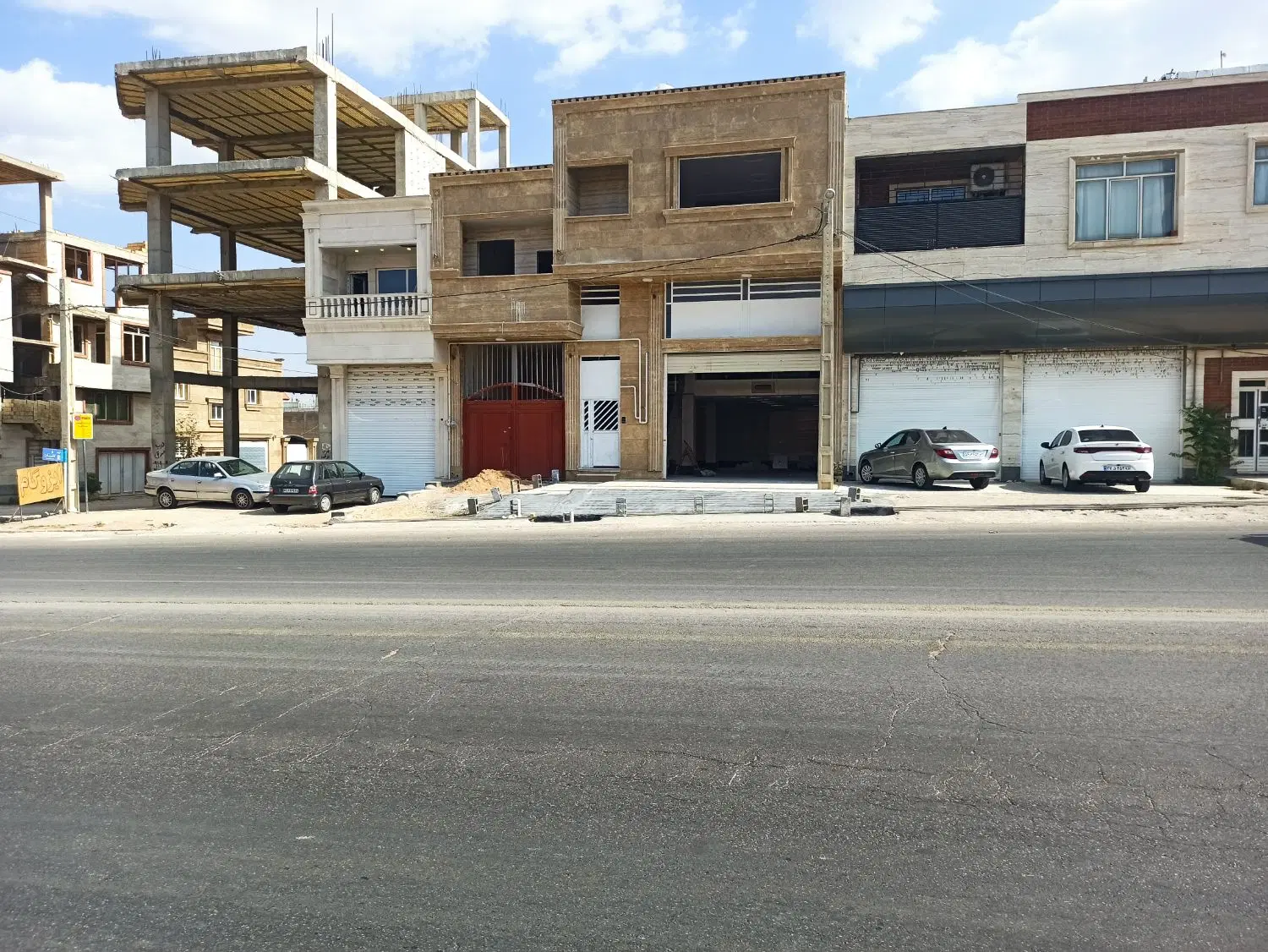 یک باب مغازه جهت اجاره در قلات سر کوچه 5گلستان