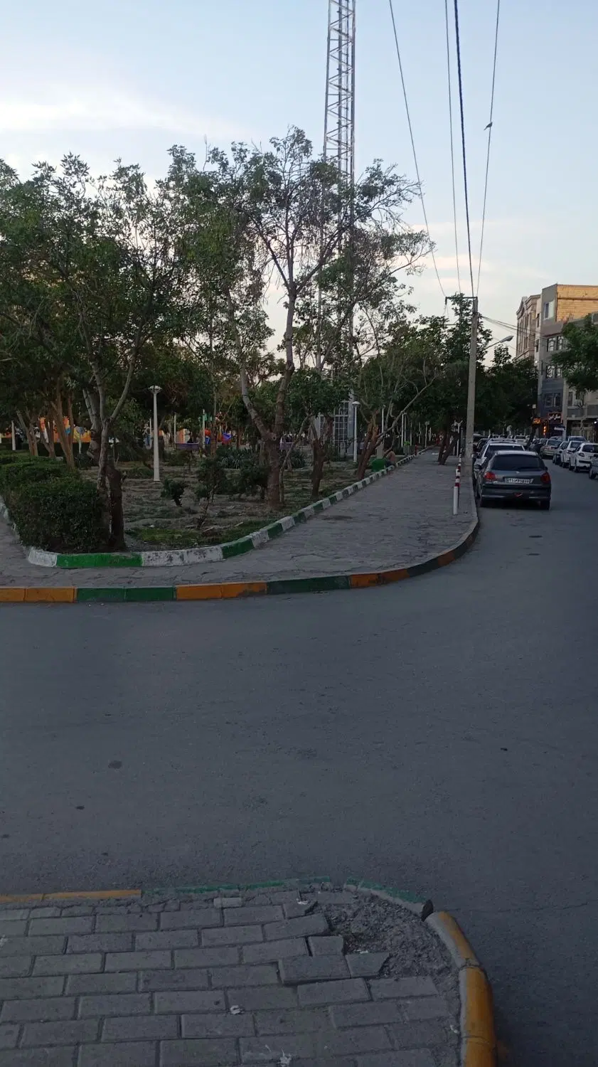 ۶۵ متری