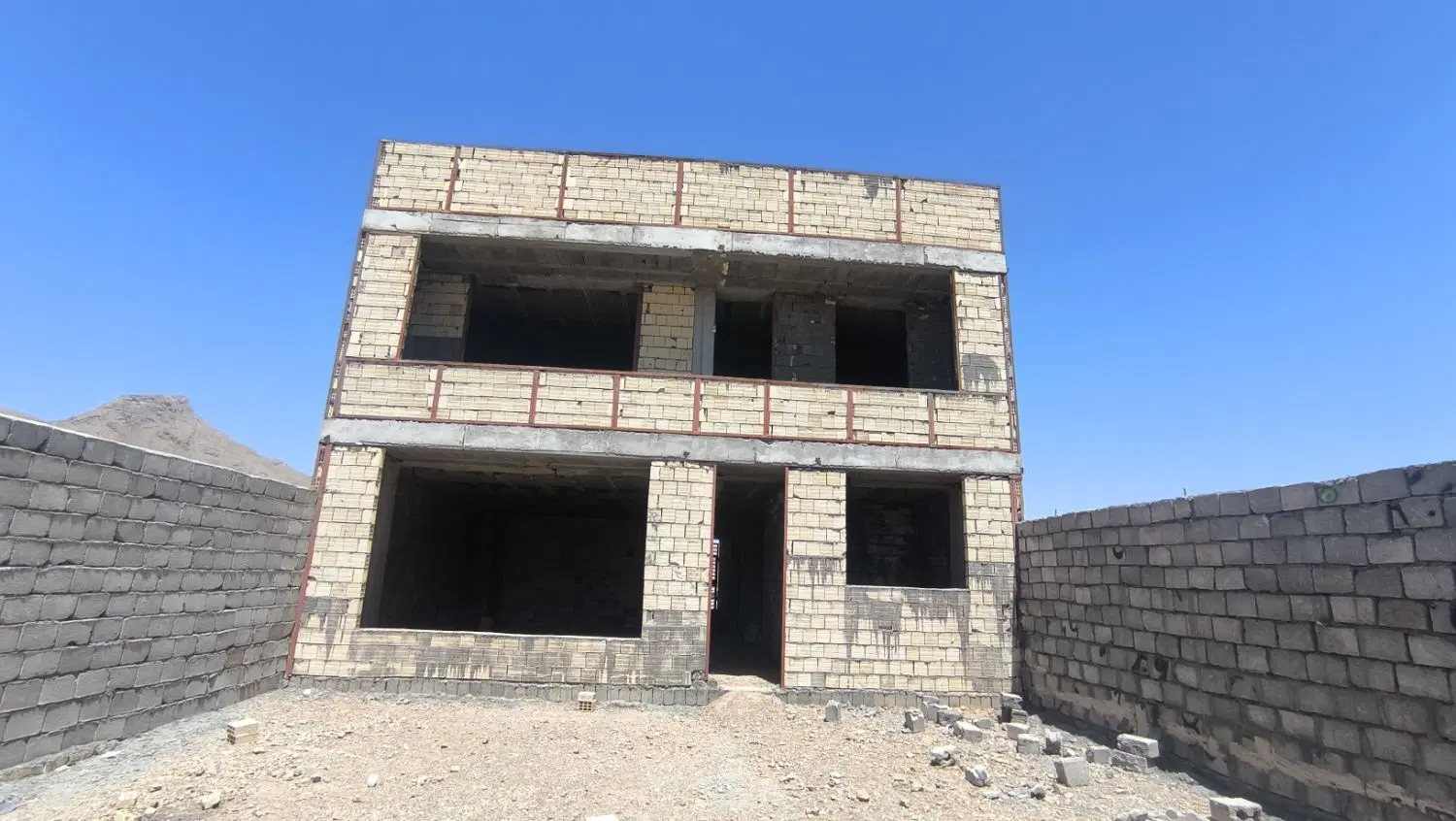 زمین مسکونی