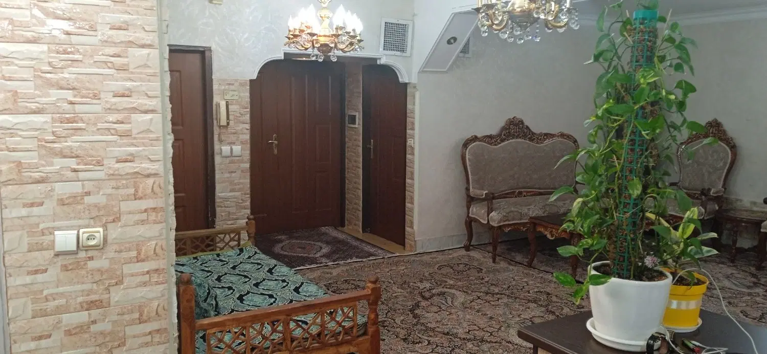 ملک نور گیر . جنوبی . بازسازی شده