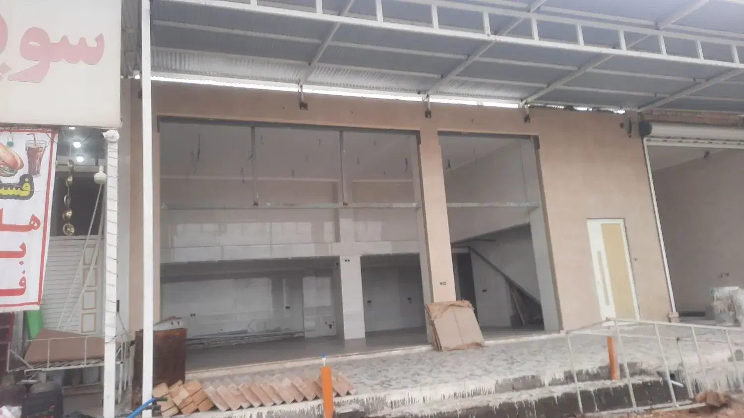 مغازه ۱۲۰ متر سه راهی کرخه