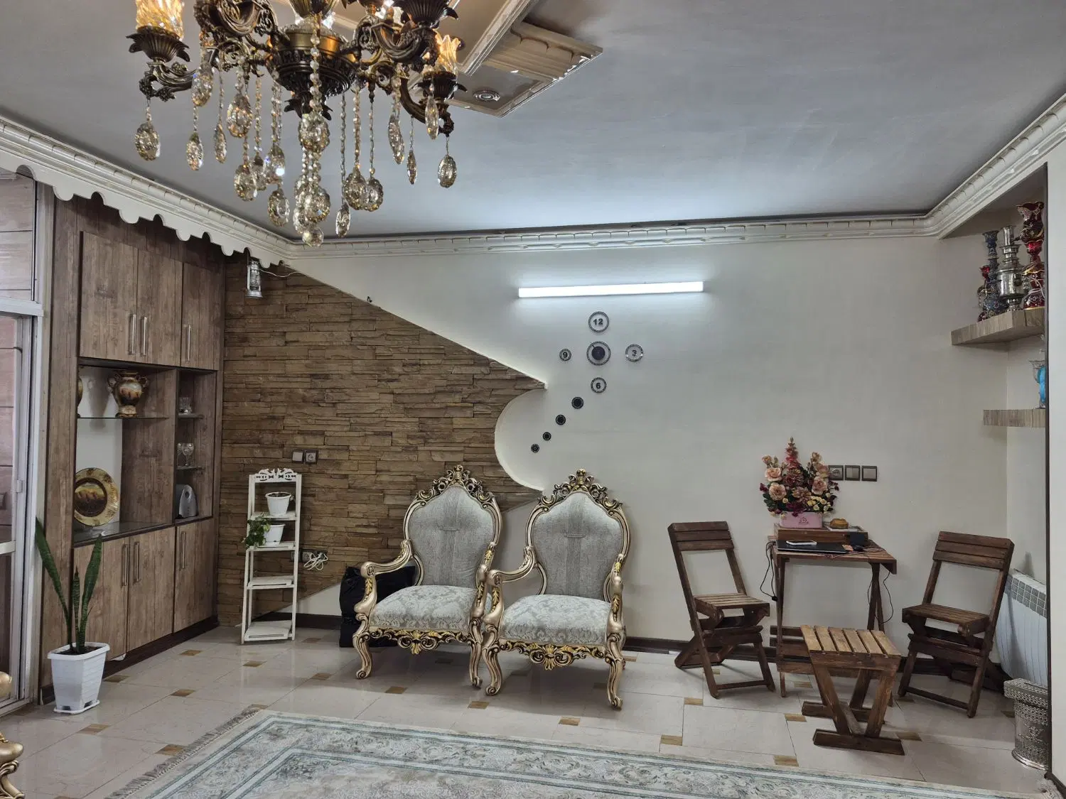 منزل آپارتمانی واقع دررهنان خیابان شریف غربی