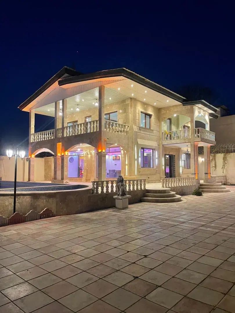 عمارت ۴ خواب استخر ابگرم