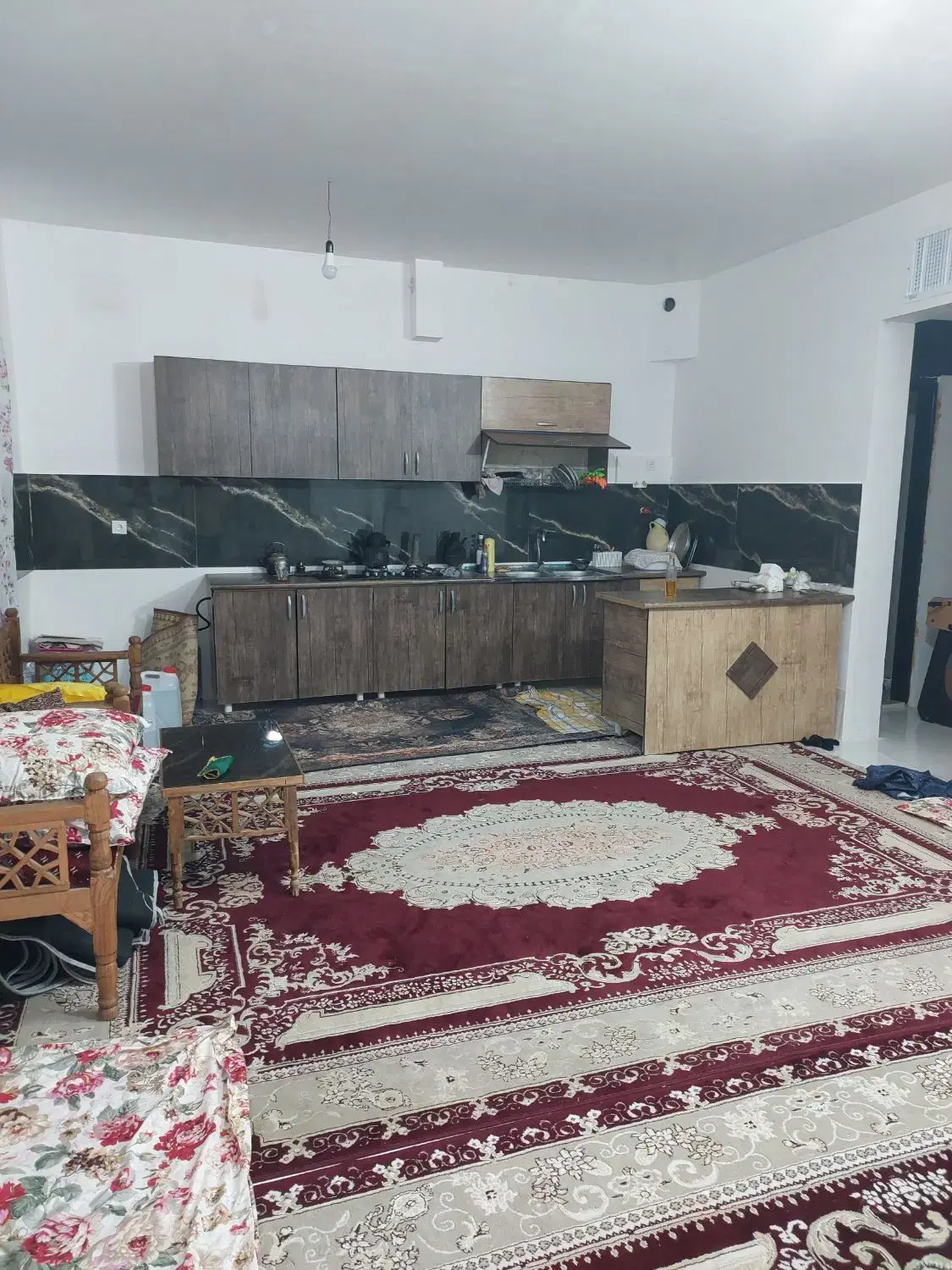 باغ ویلا ملکی  ۵۵۰ متری آب برق داخل مجتمع نگهبانی