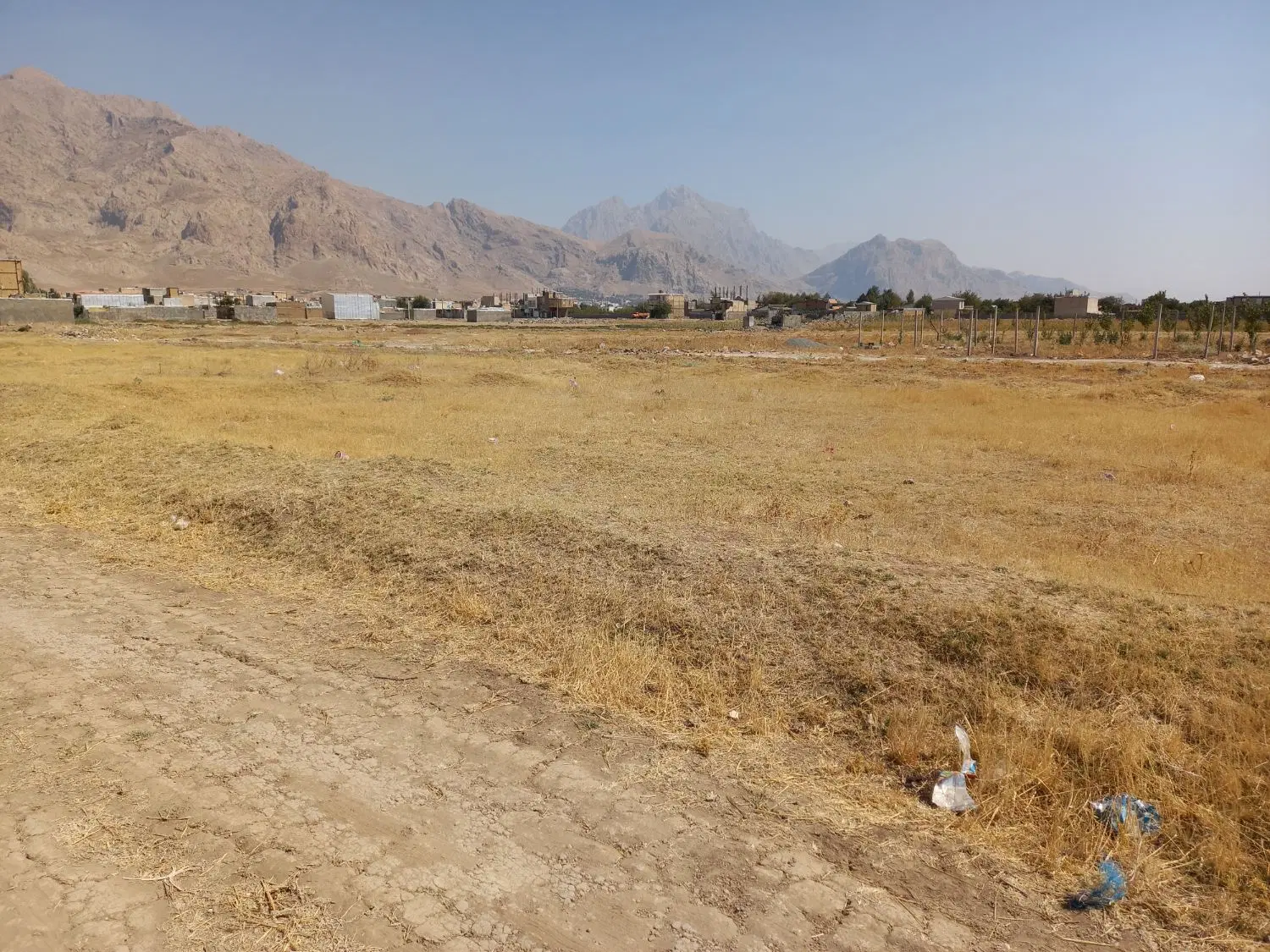 زمین فروشی کرناچی