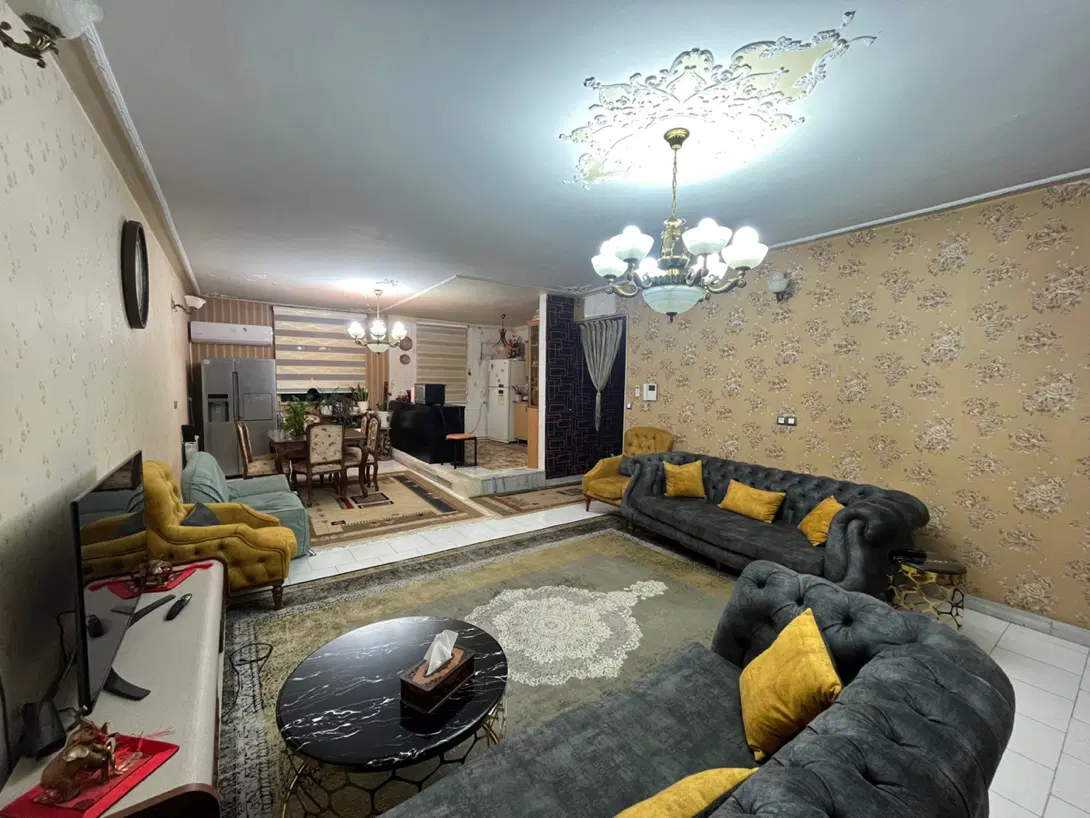 ۹۴ متری کارمندان جنوبی
