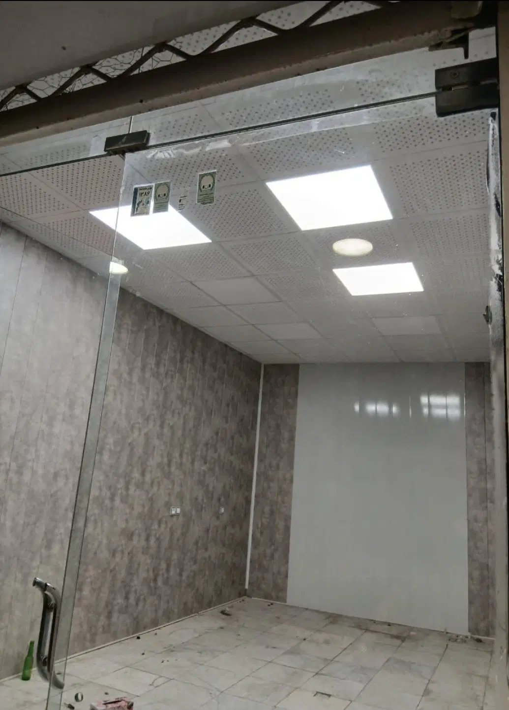 اجاره مغازه ۲۰ متر،خیابان طالقانی،جنب عطاری یوسفی
