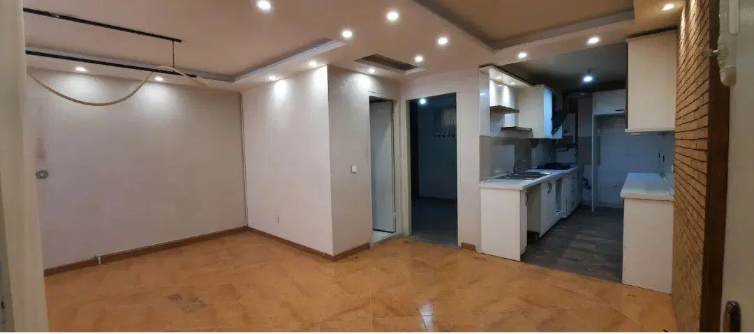 ۵۲متری راه جدا، مناسب  دفتر مهندسی و زوج