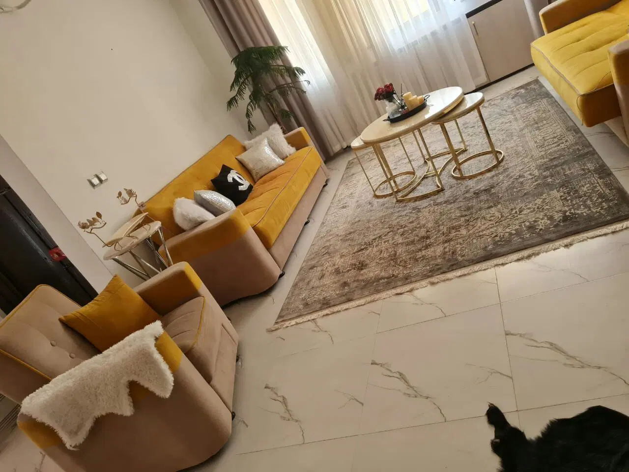 رهن و اجاره آپارتمان ویلایی  ۱۲۰ متر ویلایی جماران