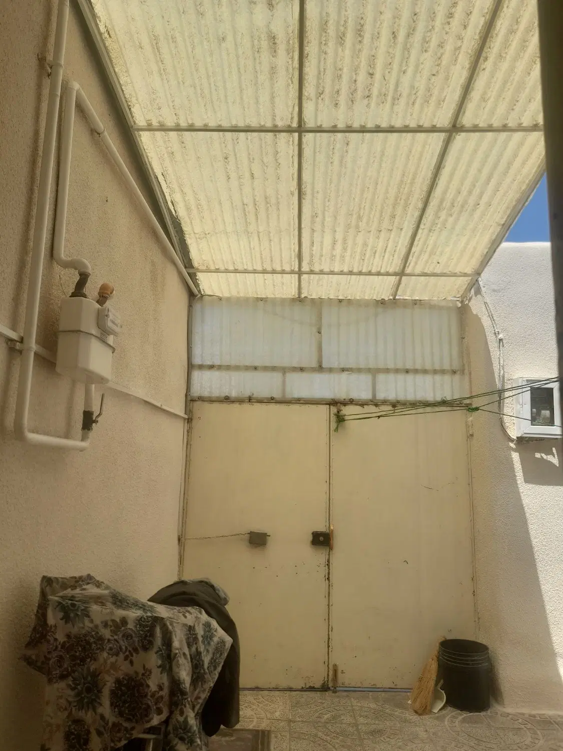 خانه در بستی